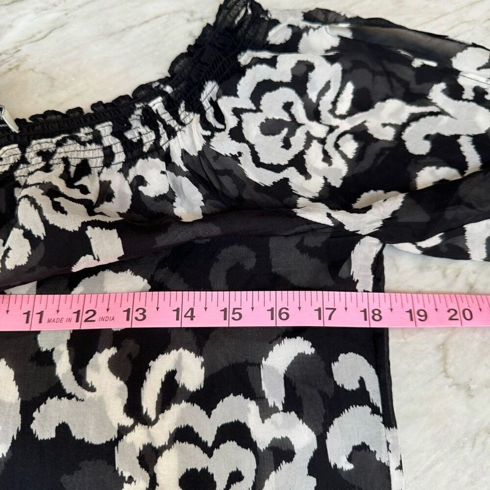 White House Black Market Womens 100% Silk Blouse Floral Cold Shoulder size XS - Picture 6 of 7